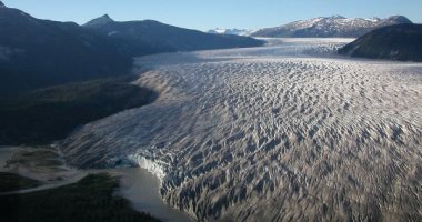 صور لناسا تكشف ذوبان أكثر الجبال الجليدية سماكة فى العالم