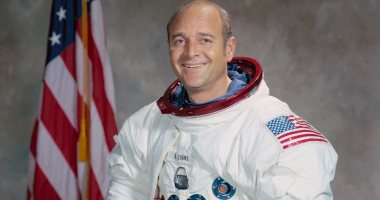 تعرف على رائد الفضاء الأمريكى "رونالد إفانز"
