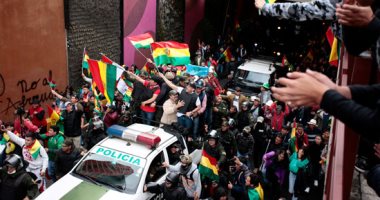 احتفالات فى بوليفيا بعد إعلان الرئيس موراليس استقالته