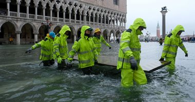 غرق شوارع وميادين "البندقية" بمياه الأمطار فى إيطاليا