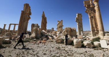 تركيا تنهب الأثار السورية وتحول ساحة معبد لتدريب فصائلها.. (صور)