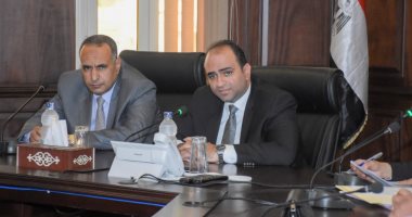 نائب محافظ الإسكندرية يناقش خطة تطوير مراكز التكنولوجيا 