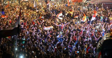 سكاى نيوز: احتفالات بساحة الشهداء وسط بغداد عقب إعلان رئيس الوزراء تقديم استقالته