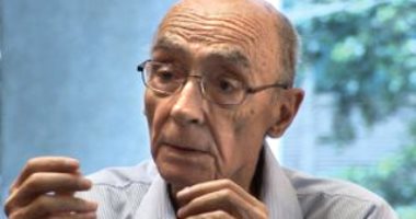 100عام على ميلاد ساراماجو.. أول كاتب باللغة البرتغالية يفوز بجائزة نوبل