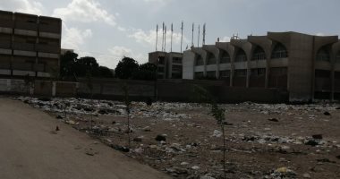 قارئ يشكو من انتشار القمامة بمنطقة شلبى ببندر المنيا 