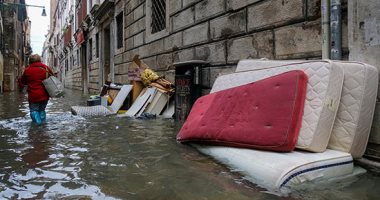 الفيضانات تغرق مدينة البندقية فى إيطاليا والسكان يعربون عن غضبهم