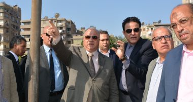 صور.. محافظ القاهرة يوجه بتوحيد واجهات المحلات بميدان التحرير 