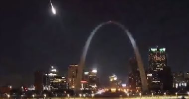فيديو.. نيزك يخترق سماء ولاية ميسورى الأمريكية