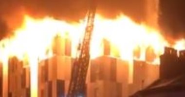 حريق هائل يلتهم مبنى سكنيًا للطلاب فى بولتون ببريطانيا.. فيديو