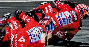 صور.. استعدادات سباق الدراجات النارية moto GP 2019 فى فالنسيا