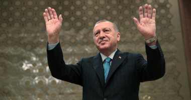 أردوغان" يخصص مسؤولا لحمايته من "كورونا" ويمنع المصافحة