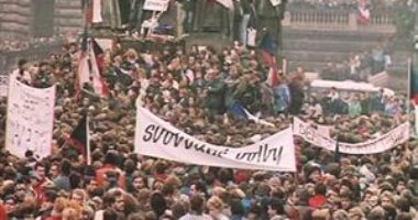 فى مثل هذا اليوم عام 1989.. بدء الثورة المخملية فى تشيكوسلوفاكيا