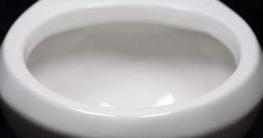 طلاء ذكى للمرحاض ينظف نفسه ويوفر 70 مليار لتر من الماء يوميا