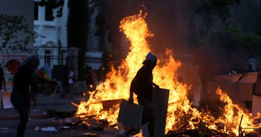 مظاهرات تشيلى تتحول إلى حرب شوارع فى اشتباكات عنيفة مع الشرطة