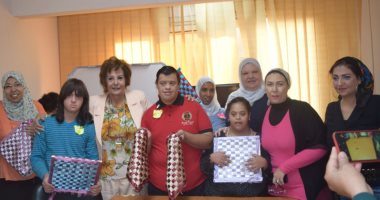 غرفة القاهرة تنظم برنامجا تدريبيا على الحرف اليدوية لذوى الاحتياجات الخاصة