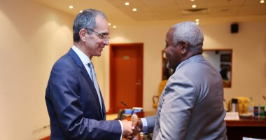 وزير الاتصالات يستقبل وفد وزارة الاتصالات التنزانى لتعزيز التعاون