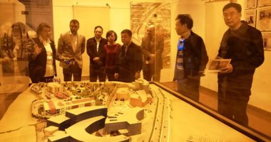 نائب وزير الرى الصينى فى جولة سياحية بمتحف النيل بأسوان.. صور