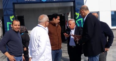 صور.. محافظ بورسعيد يتابع سير العمل بمستشفى النصر التخصصى للأطفال 