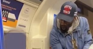 ديلى ميل: مسلمة تتدخل لإيقاف هجوم عنصرى ضد أسرة يهودية فى مترو لندن