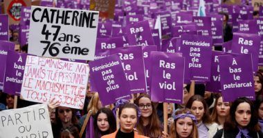 آلاف النساء يتظاهرن فى فرنسا تنديدا بالعنف الأسرى