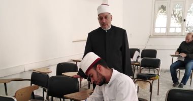 وكيل أوقاف الإسكندرية يتابع الاختبارات التحريرية للمدارس القرآنية