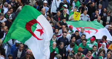 صور.. مظاهرات فى الجزائر تطالب بإلغاء الانتخابات الرئاسية