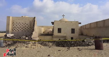 خروج المصابين ودفن جثث ضحايا حادث انهيار سور الكنيسة الأثرية بأبوفانا