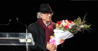 أدونيس يواصل الفوز بالجوائز.. تعرف على تاريخ الشاعر الكبير