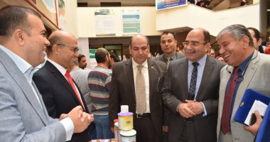 صور.. افتتاح أول ملتقى للتوظيف بكلية الطب البيطرى جامعة المنصورة