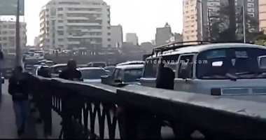 النشرة المرورية .. كثافات مرتفعة بمحاور القاهرة و الجيزة