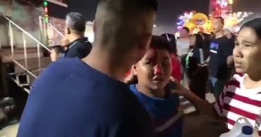 فيديو صادم.. تفاصيل سقوط أطفال ملاهى بتايلاند من لعبة "رافعة كراسى"