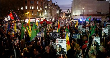 مظاهرات أمام قصر باكنجهام الملكى فى لندن ضد الرئيس الأمريكى "ترامب"