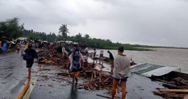 إعصار كامورى ورياح شديدة تجتاح الفلبين وسقوط ضحايا 