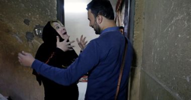 بعد 20 سنة من الفراق .. نيفين زهير تحتضن ابنها امجد الفلسطينى فى بنها
