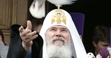 أول بطريرك للكنيسة الروسية بعد انهيار الاتحاد السوفيتى.. 10 معلومات عن أليكسى الثانى