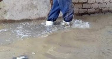 قارئ يشكو انتشار مياه الصرف الصحى بقرية بهنيا محافظة الشرقية