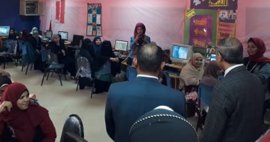 112 متدربا بالمجموعة الرابعة لمهارات الحاسوب لمعلمات التعليم المجتمعى بالفيوم