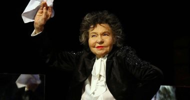 صور.. وفاة ملكة الكوميديا البلغارية ستويانكا موتافوفا عن عمر 97 عاما