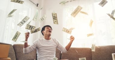 عيشة المليونيرات.. 8 عادات مالية مهمة في حياة الأثرياء العصاميين