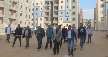 مساعد نائب وزير الإسكان يتفقد المشروعات الجاري تنفيذها بمدينة السادات