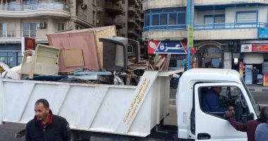 صور.. حملة مكبرة على شواطئ الإسكندرية لإزالة المخلفات