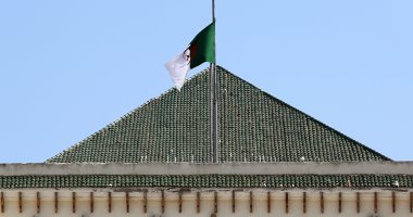 الادعاء الجزائرى يطلب السجن 20 عاما لرئيسى حكومة سابقين