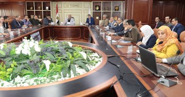 محافظ بنى سويف يناقش خطوات تنفيذ مشروع تطوير كورنيش النيل "ممشى أهل مصر" 