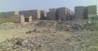 سكان المحمودية 920 النهضة حى السلام يشكون انتشار القمامة ومخلفات البناء