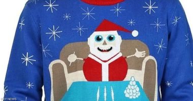 سانتا كلوز يتعاطى الكوكايين على سترة عيد الميلاد.. متجر أمريكى يعتذر ويلغى البيع