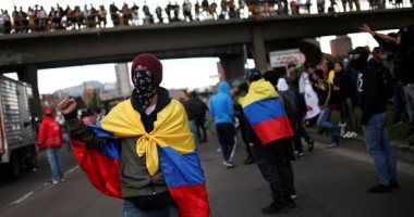 كر وفر بين الشرطة ومحتجين فى كولومبيا تزامنا مع اليوم العالمى لحقوق الإنسان