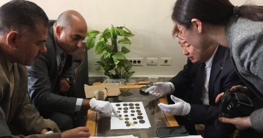 لجنة متخصصة تؤكد أثرية 31 عملة خرجت من الصين بطريقة غير شرعية.. صور