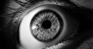 مرض يصيب العين مع التقدم فى العمر.. كيف يمكن تجنبه؟