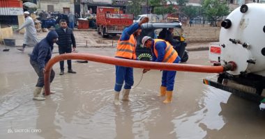 الشركة القابضة لمياه الشرب تستجيب.. تم شفط المياه بشارع بورسعيد بالقاهرة