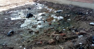 قارئ يشكو من انتشار مياه مجهولة المصدر بقرية ميت خميس بالدقهلية